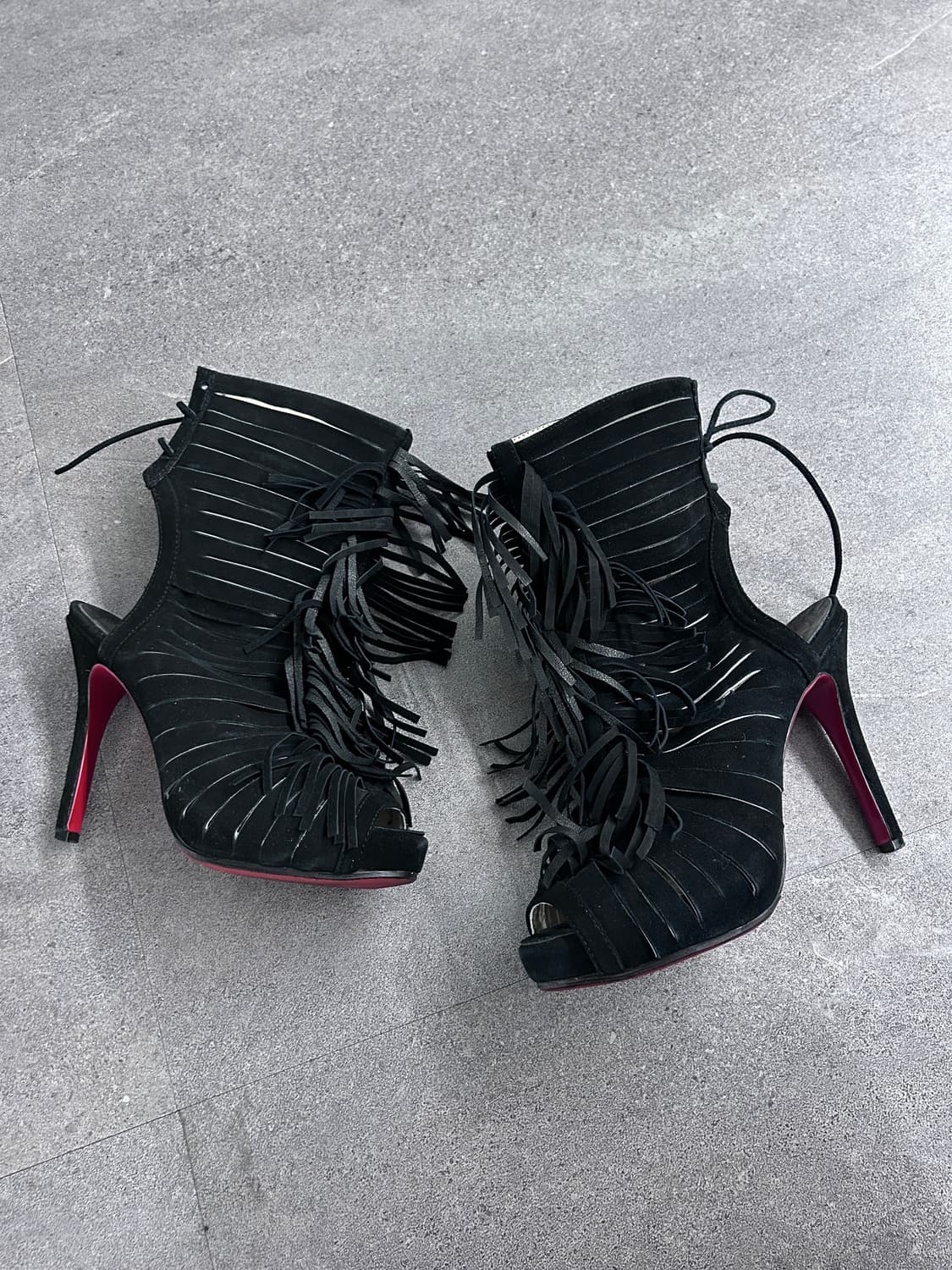 크리스찬 루부탱 프린지 오픈 토 힐 상품이미지2