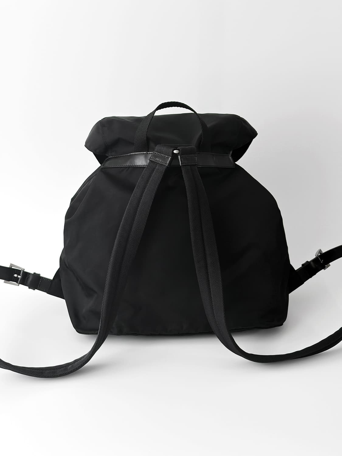 프라다 포코노 백팩 미듐 판매합니다. 상품이미지6