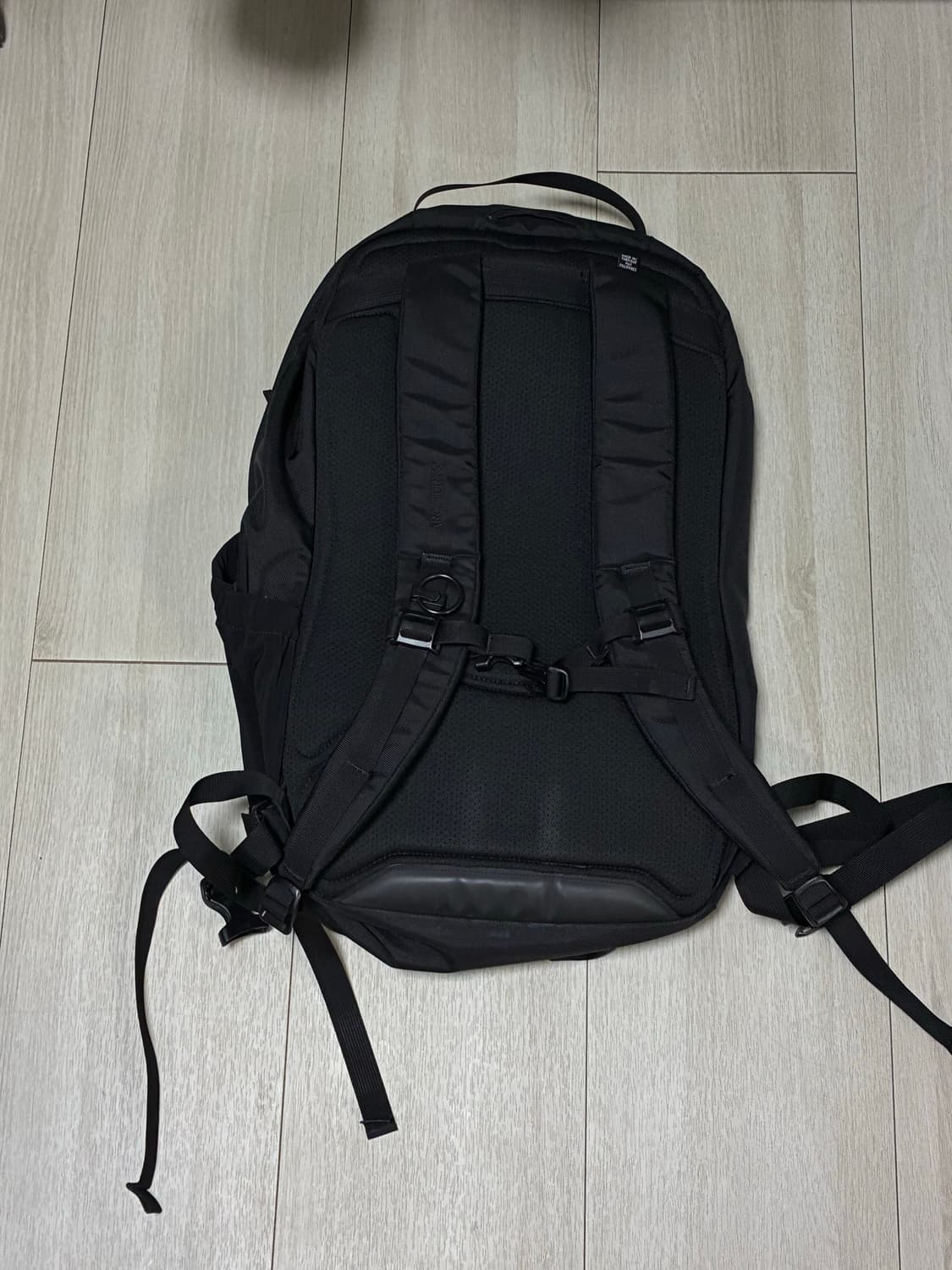 아크테릭스 맨티스 32 블랙 백팩 상품이미지2