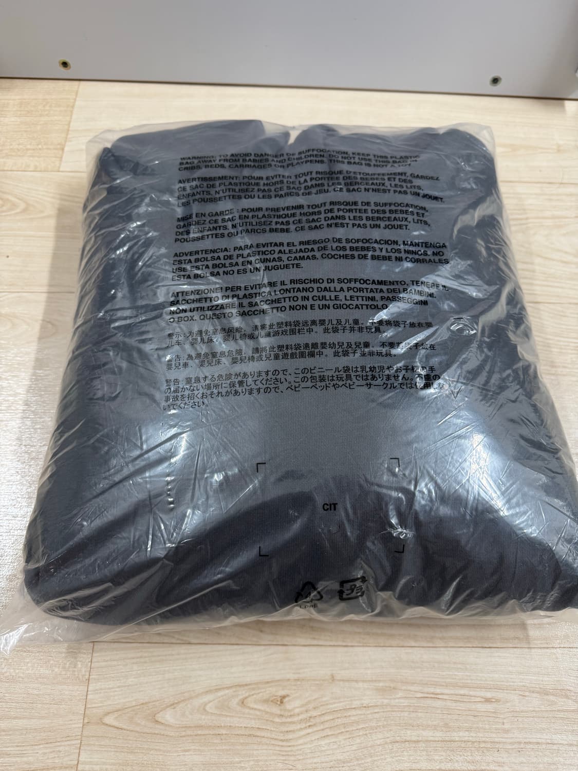 이지갭 YEEZYGAP 슈렁큰 블랙 XL 상품이미지3