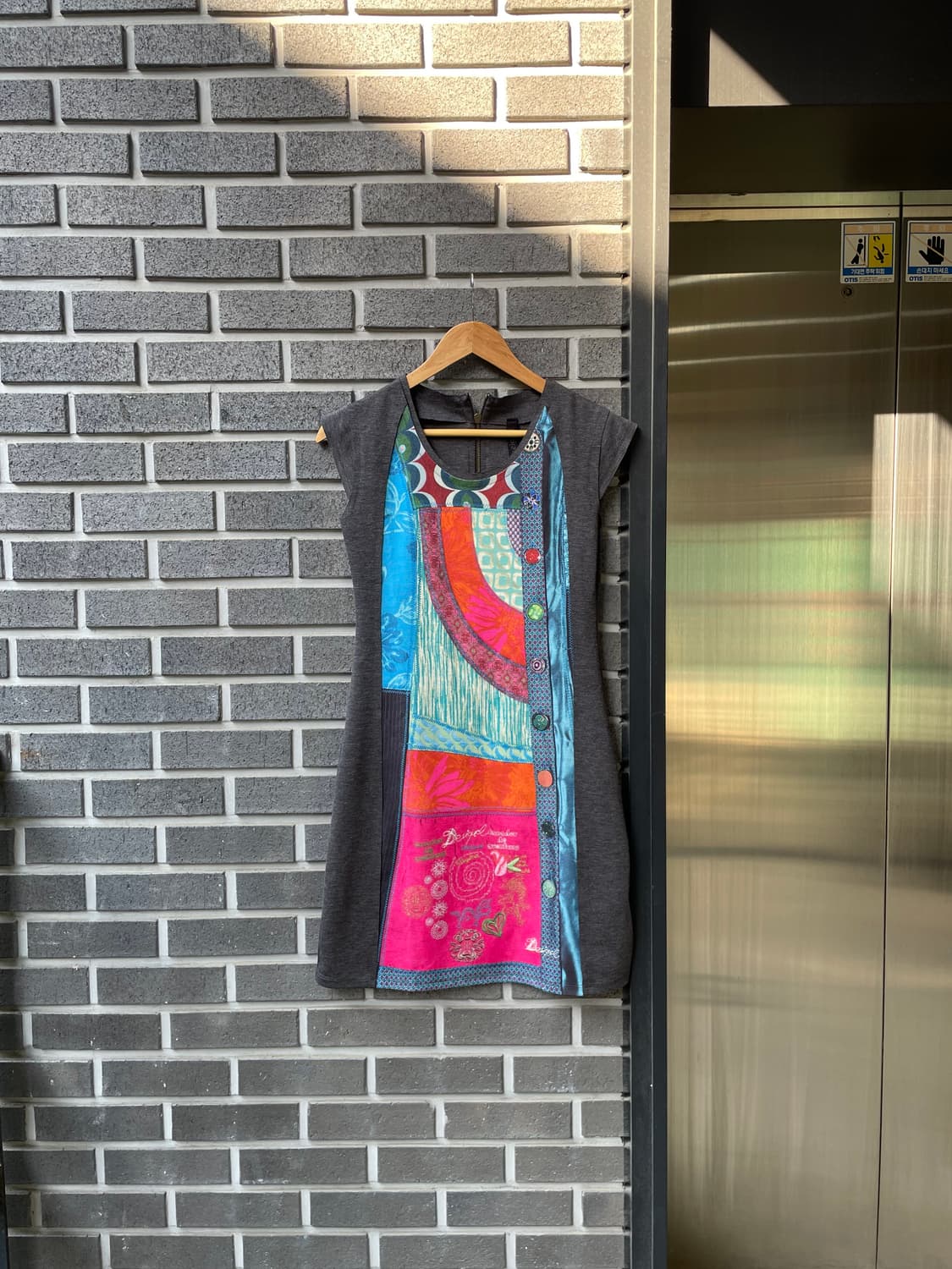 Desigual 그래픽 슬리브리스 원피스 상품이미지2