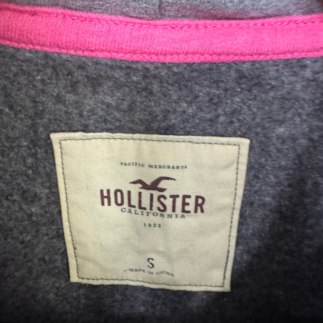 홀리스터 아치로고 슬림핏 후드 상품이미지3