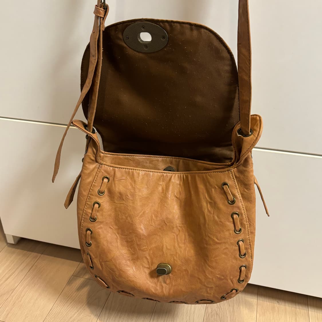 빈티지 레더 웨스턴 디테일 숄더 크로스백 상품이미지3