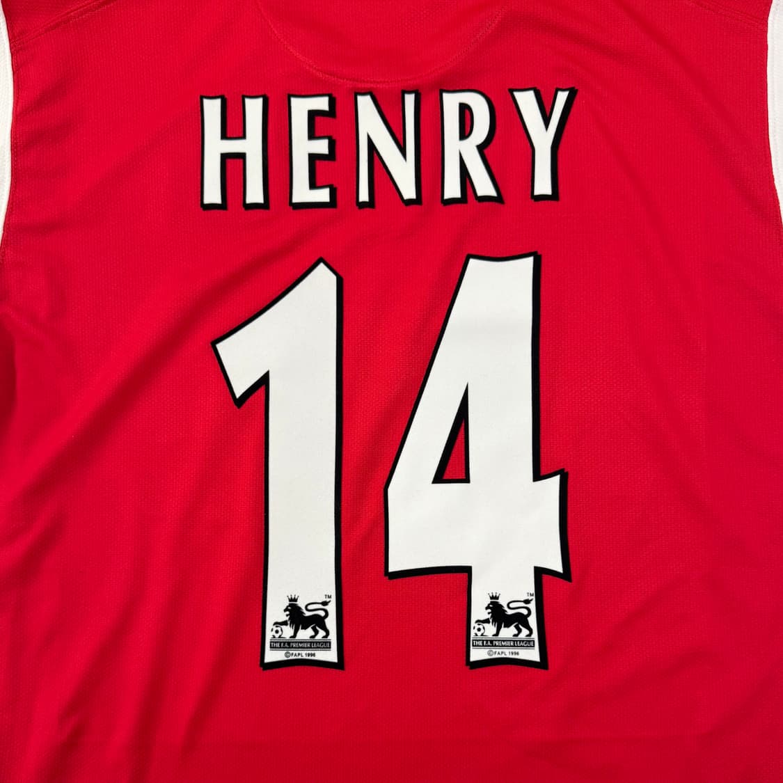 06-07 아스날 홈 앙리 유니폼 상품이미지2