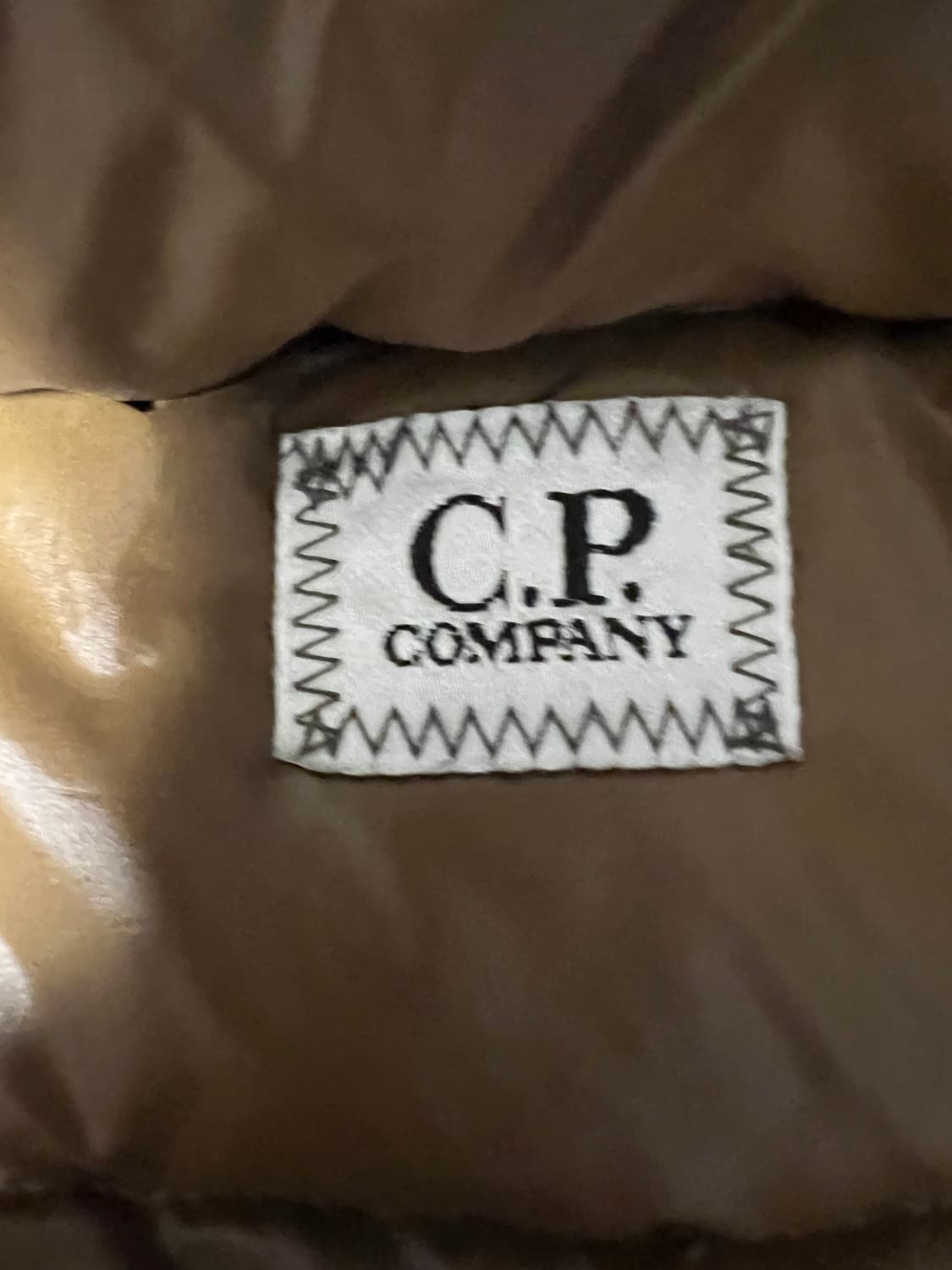 CP컴퍼니 패딩 상품이미지3
