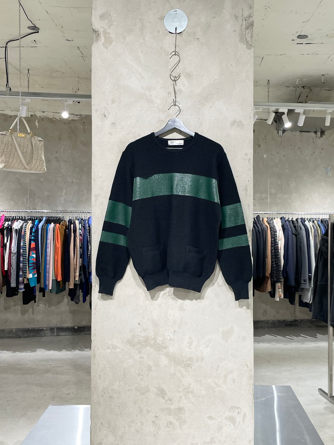 토가 비릴리스 블랙 아세테이트 그린 패널 와플 니트 상품이미지1