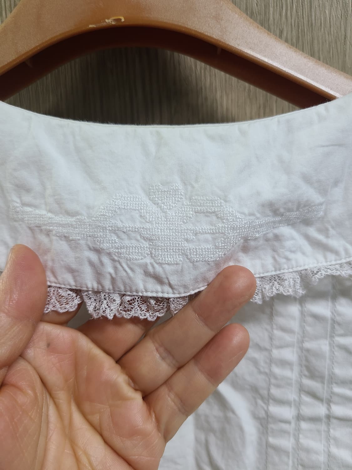 샌디리앙 레이스 카라 코튼 블라우스 화이트 4 상품이미지7