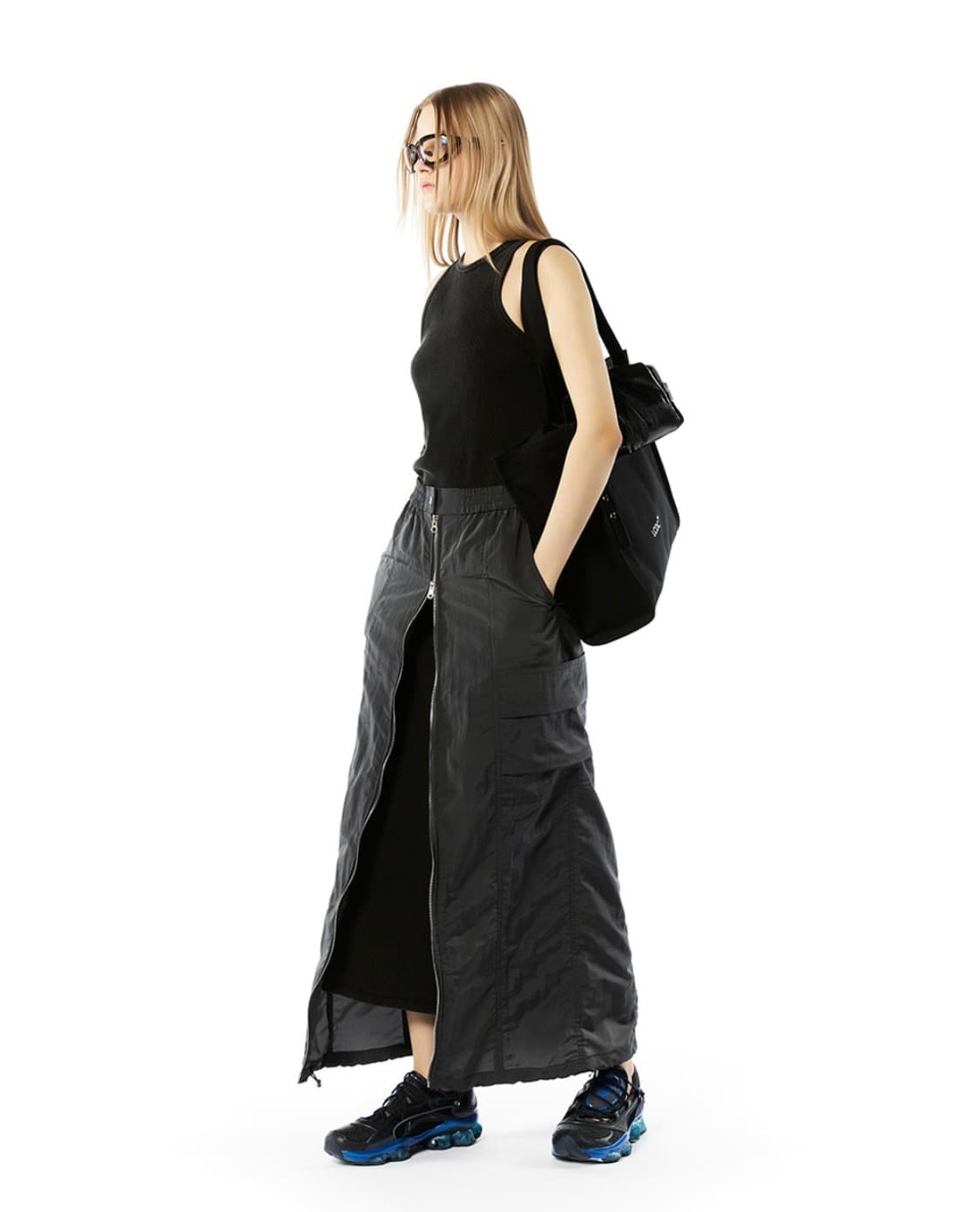 LCDC EYELET BELT-STRAP BAG (BLACK) 상품이미지5