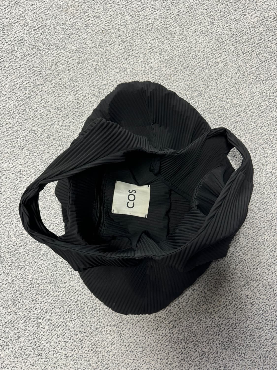 코스 플리츠 토트백 상품이미지3