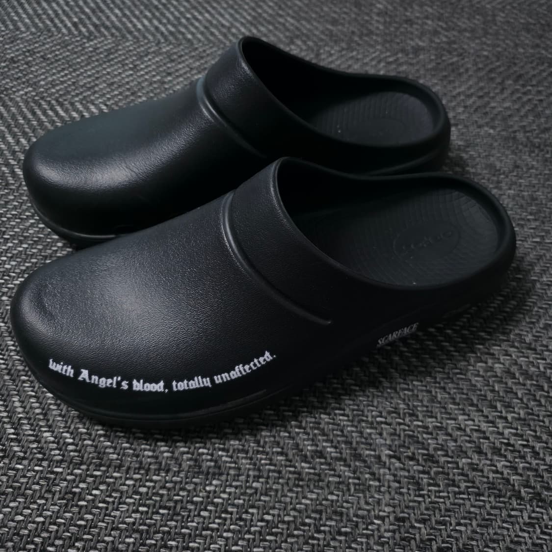 우포스 클로그 언어펙티드 스카페이스 블랙270 상품이미지2