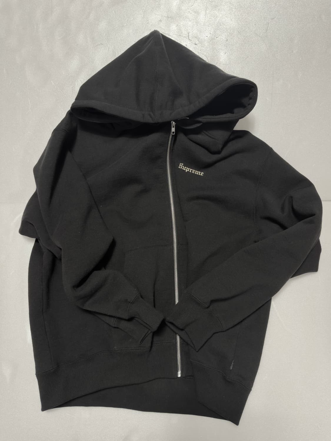 슈프림 크레스트 집업 후드 스웨트셔츠 블랙 - 25SS L 상품이미지2