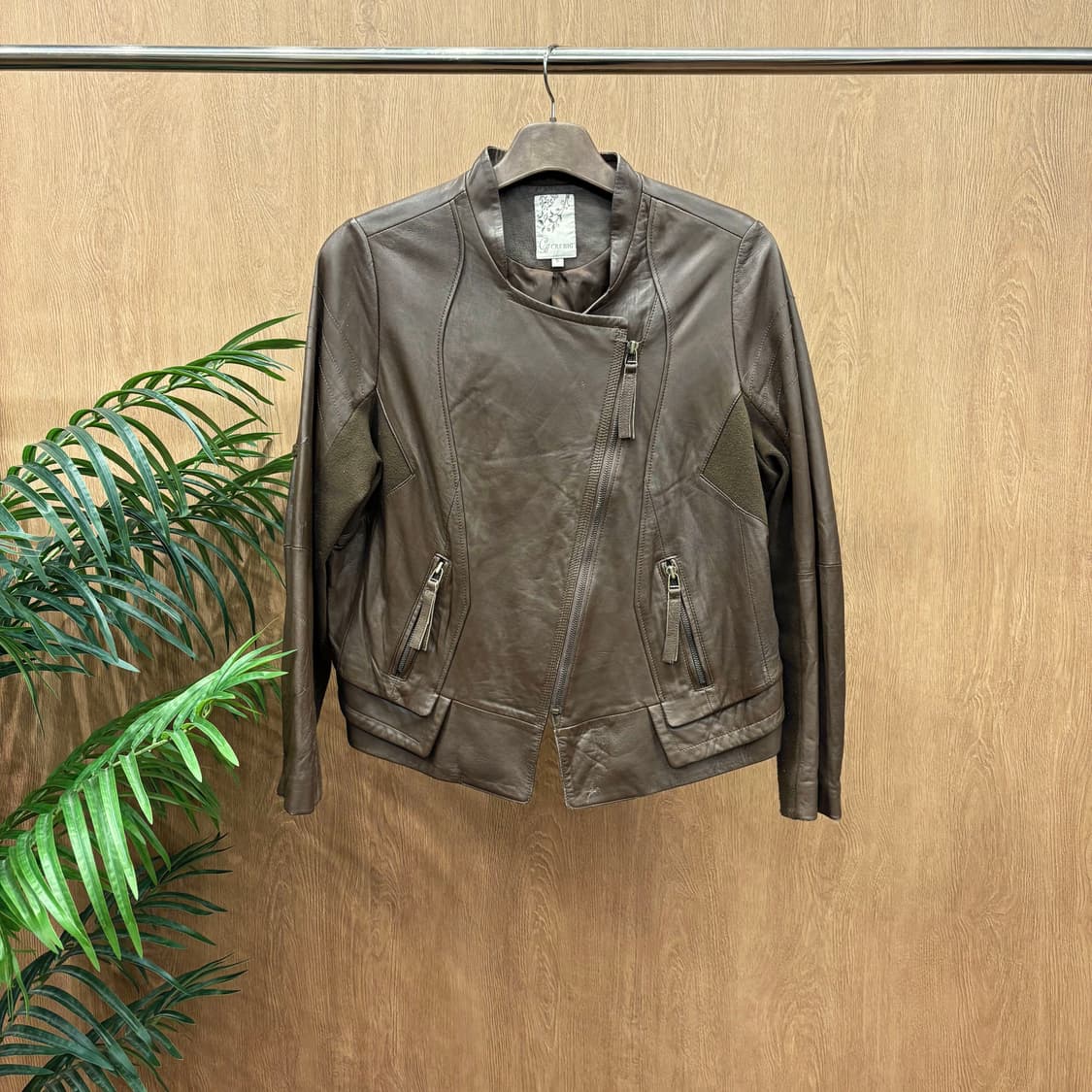 빈티지 레더 라이더 자켓 소매 스트레치 패널 배색 포켓 디테일 브라운 상품이미지1