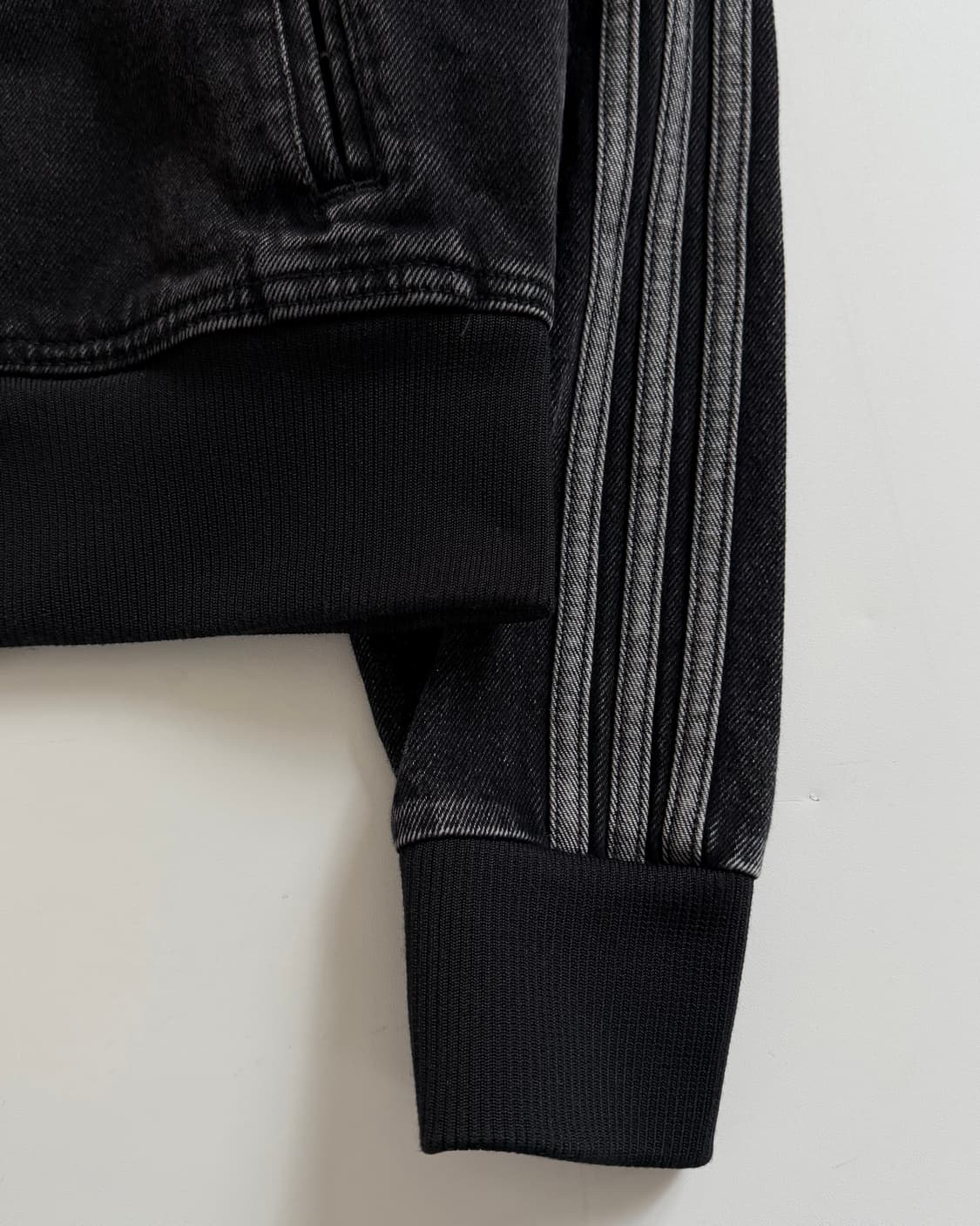 새상품 Adidas 아디다스 파이어버드로고 크롭 데님 트랙자켓 상품이미지5