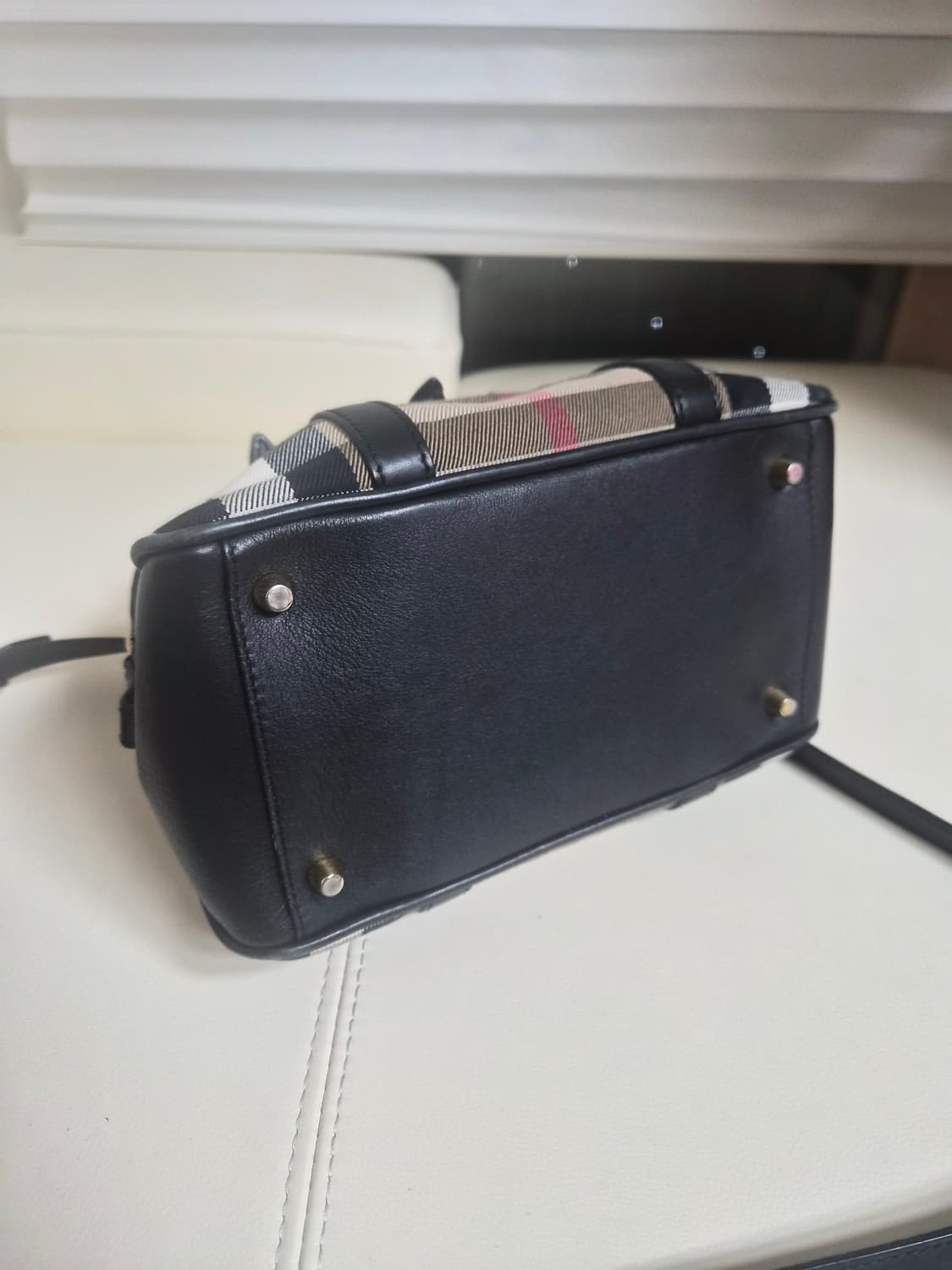 버버리정품 미니크로스백  상품이미지4