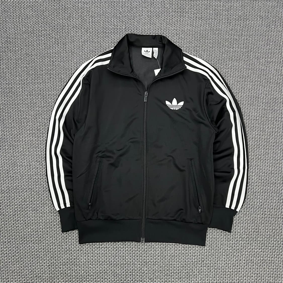 착샷O 아디다스 블랙 구파이어버드 져지 상품이미지1