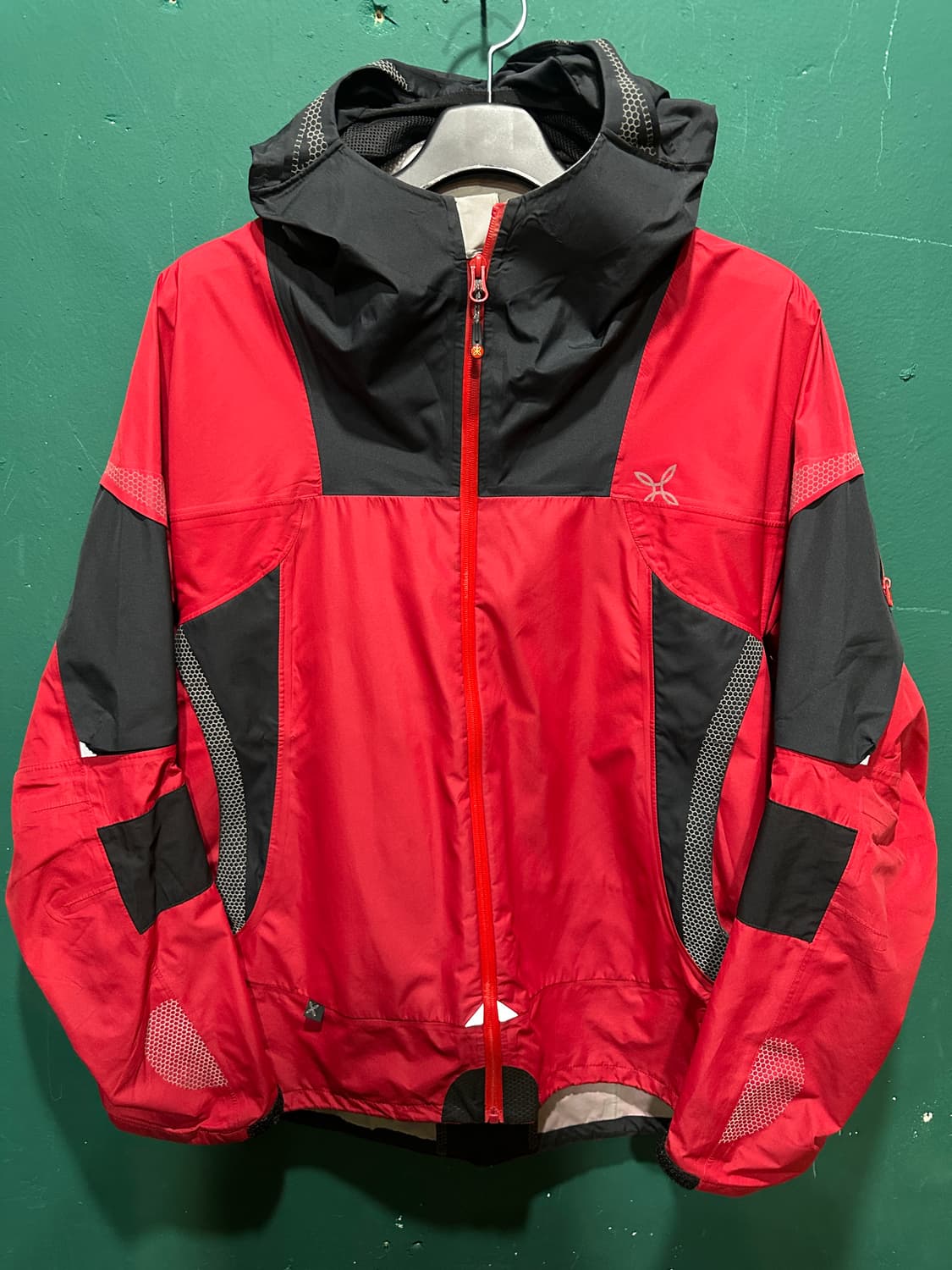 몬츄라 고어텍스 바람막이 L 상품이미지1