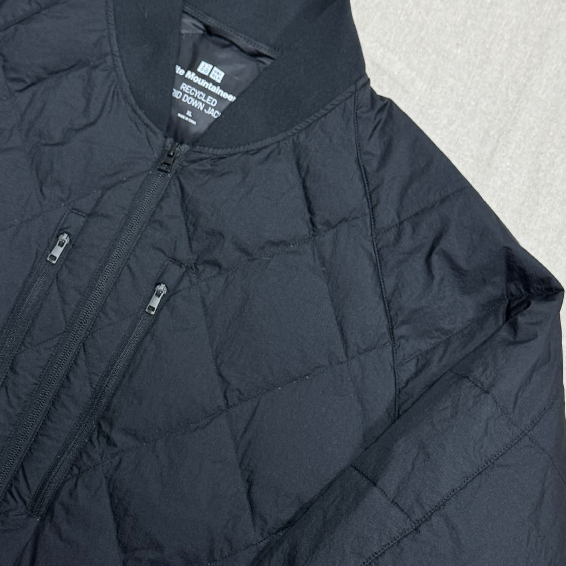 유니클로 화이트마운티니어링 하이브리드 다운 XL 상품이미지2