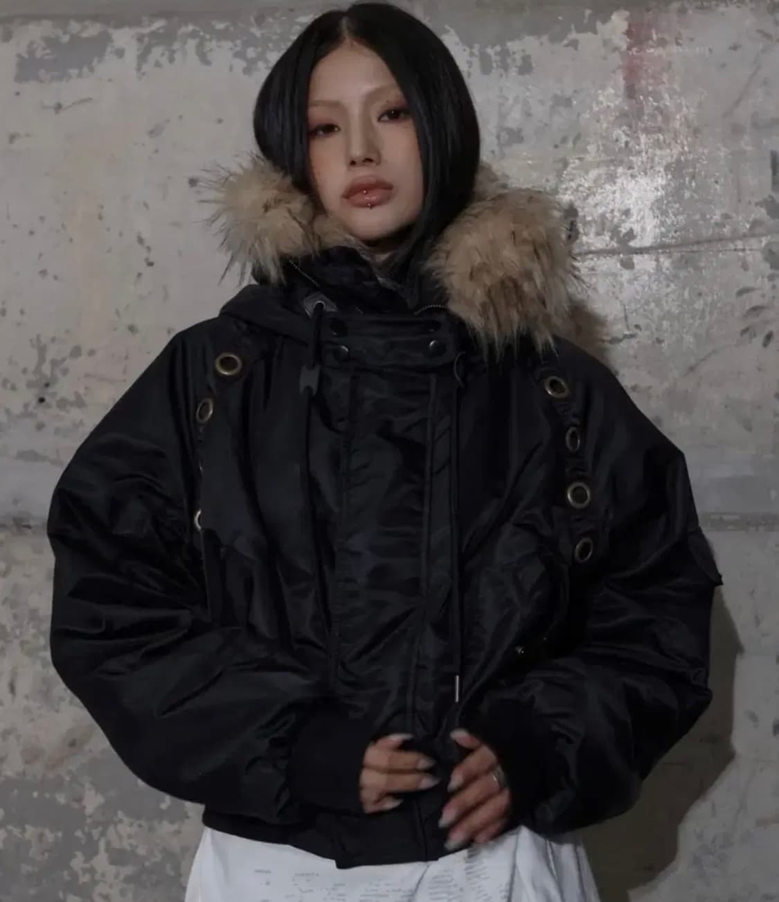 [새상품] 팬시클럽 아일렛 퍼 MA-1 블랙 상품이미지1