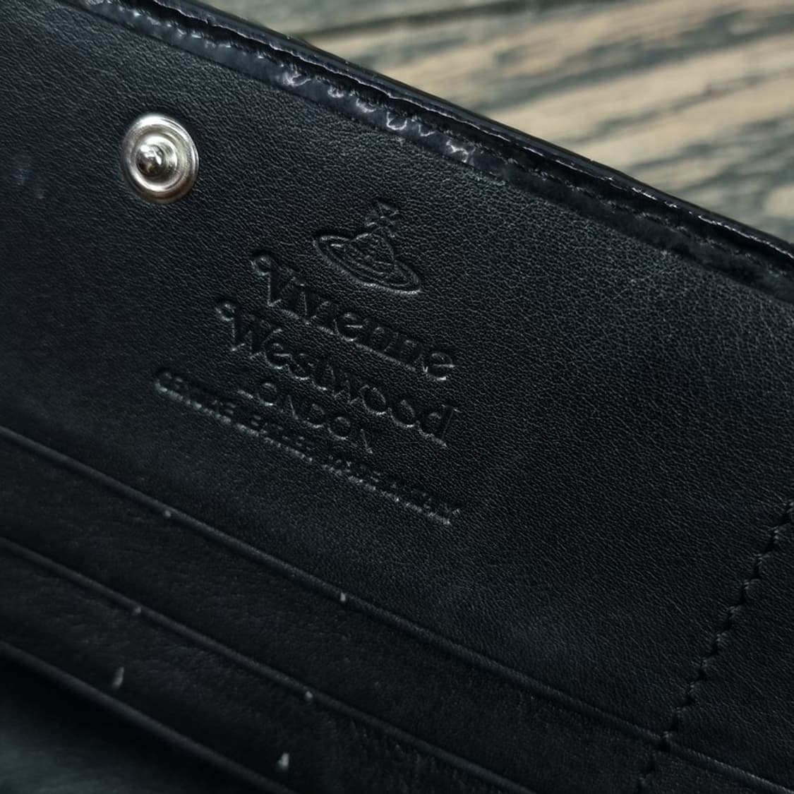 [비비안웨스트우드] 빈티지 기하학 패턴 ORB 엠블럼 장지갑 P01214 상품이미지7