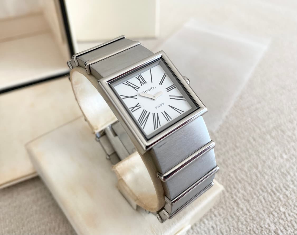 샤넬 마드모아젤 23mm 스몰 사이즈 스틸 쿼츠 상품이미지4