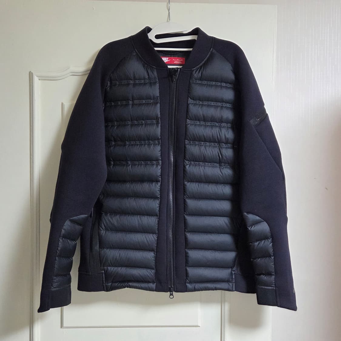 나이키 테크팩 에어로로프트 자켓 상품이미지1