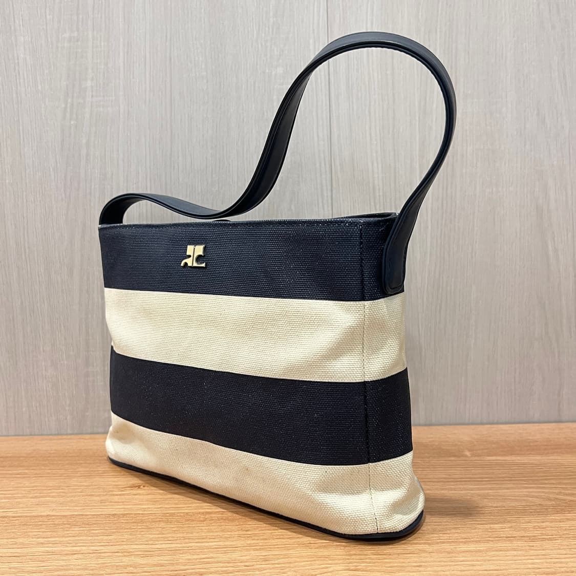 꾸레쥬 숄더백 상품이미지3