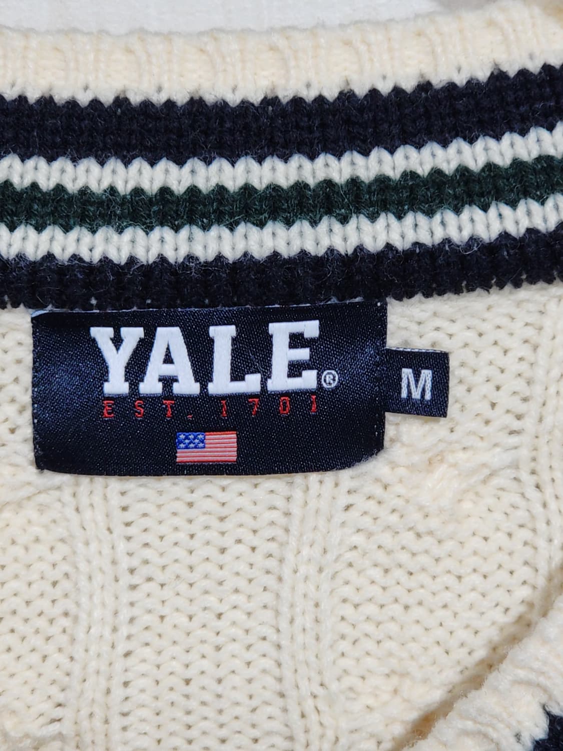 (L) 예일 꽈배기 니트 아이보리 케이블 스웨터 브이넥  상품이미지3