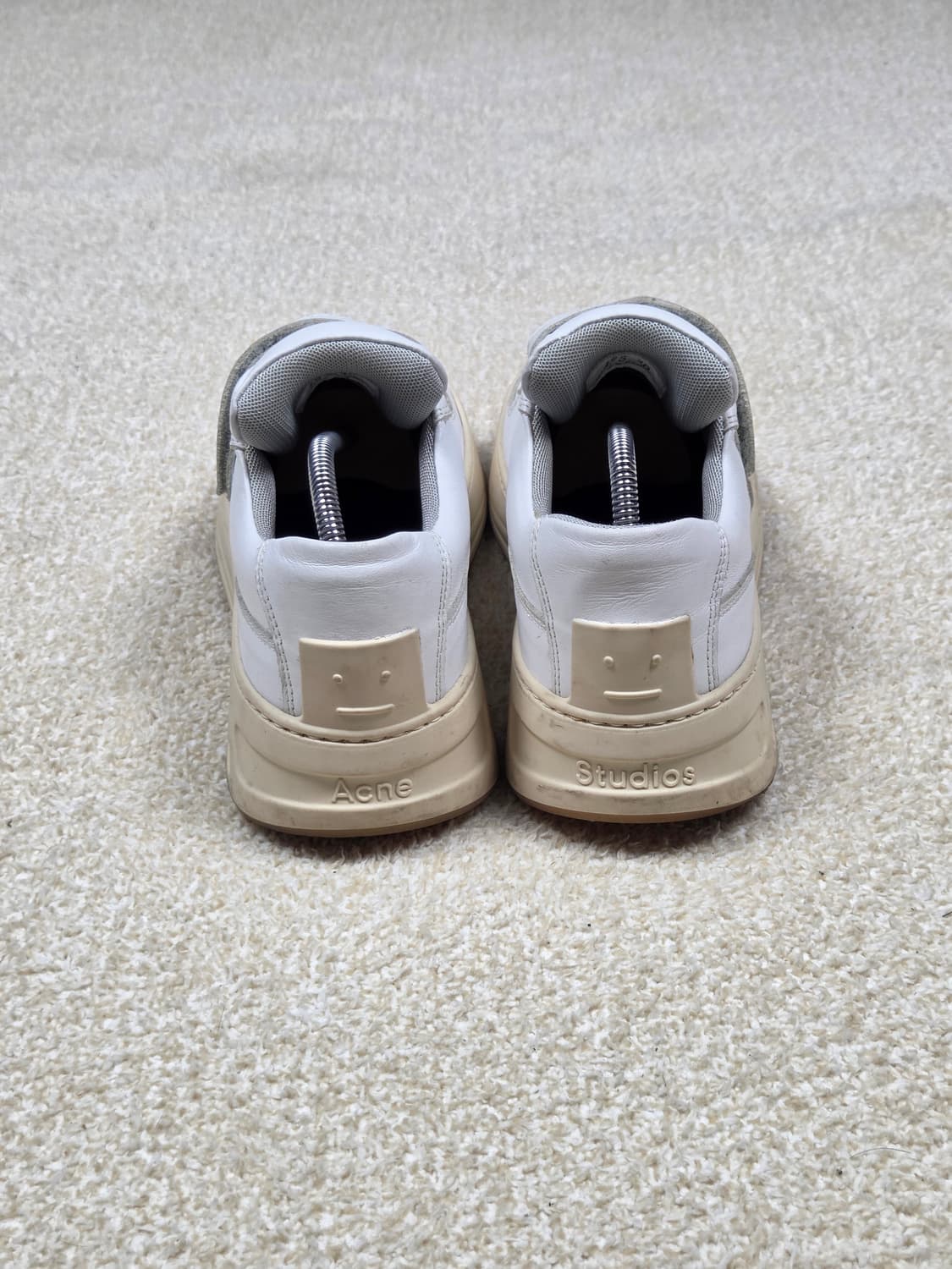 [아크네 스튜디오] 스테피 레더 벨크로 스니커즈 | 00223 상품이미지5