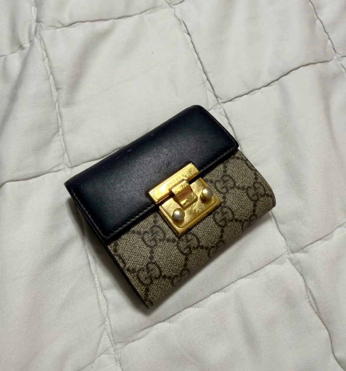 구찌 GG수프림 반지갑 블랙/베이지 상품이미지1
