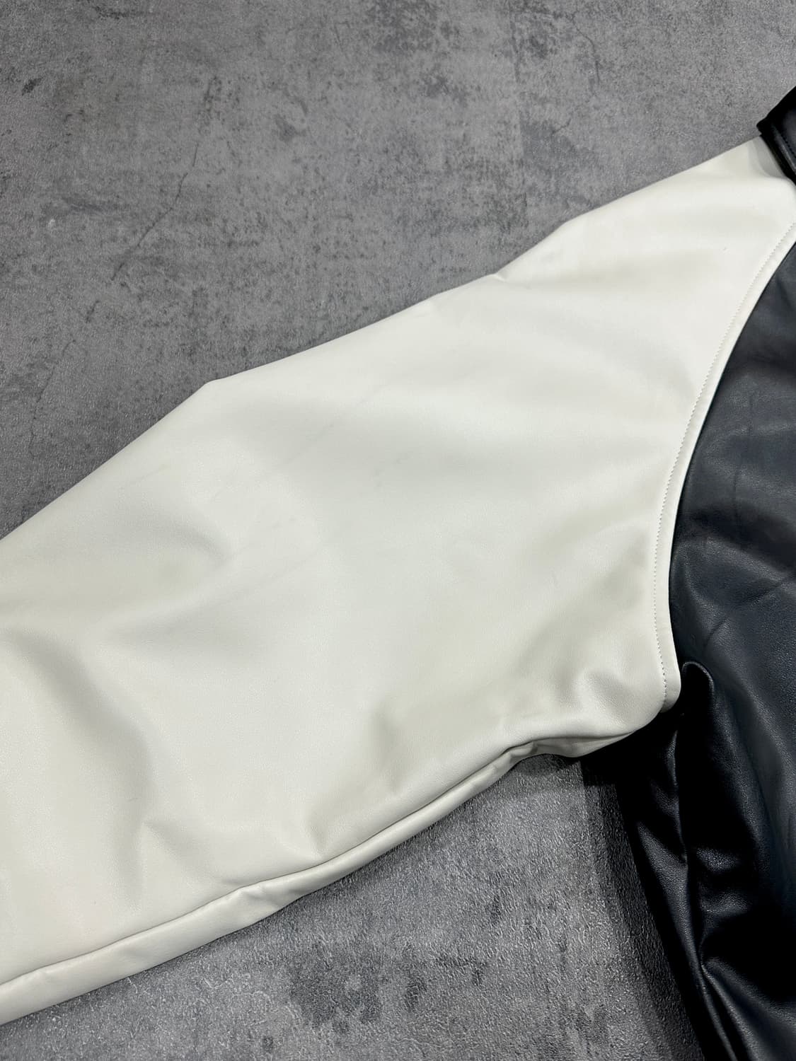 파르티멘토 비건레더 바시티 자켓 상품이미지4