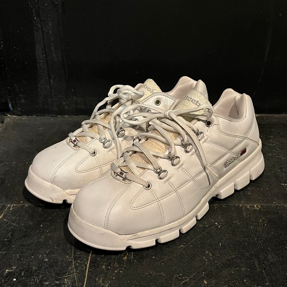 리복 스니커즈 상품이미지1