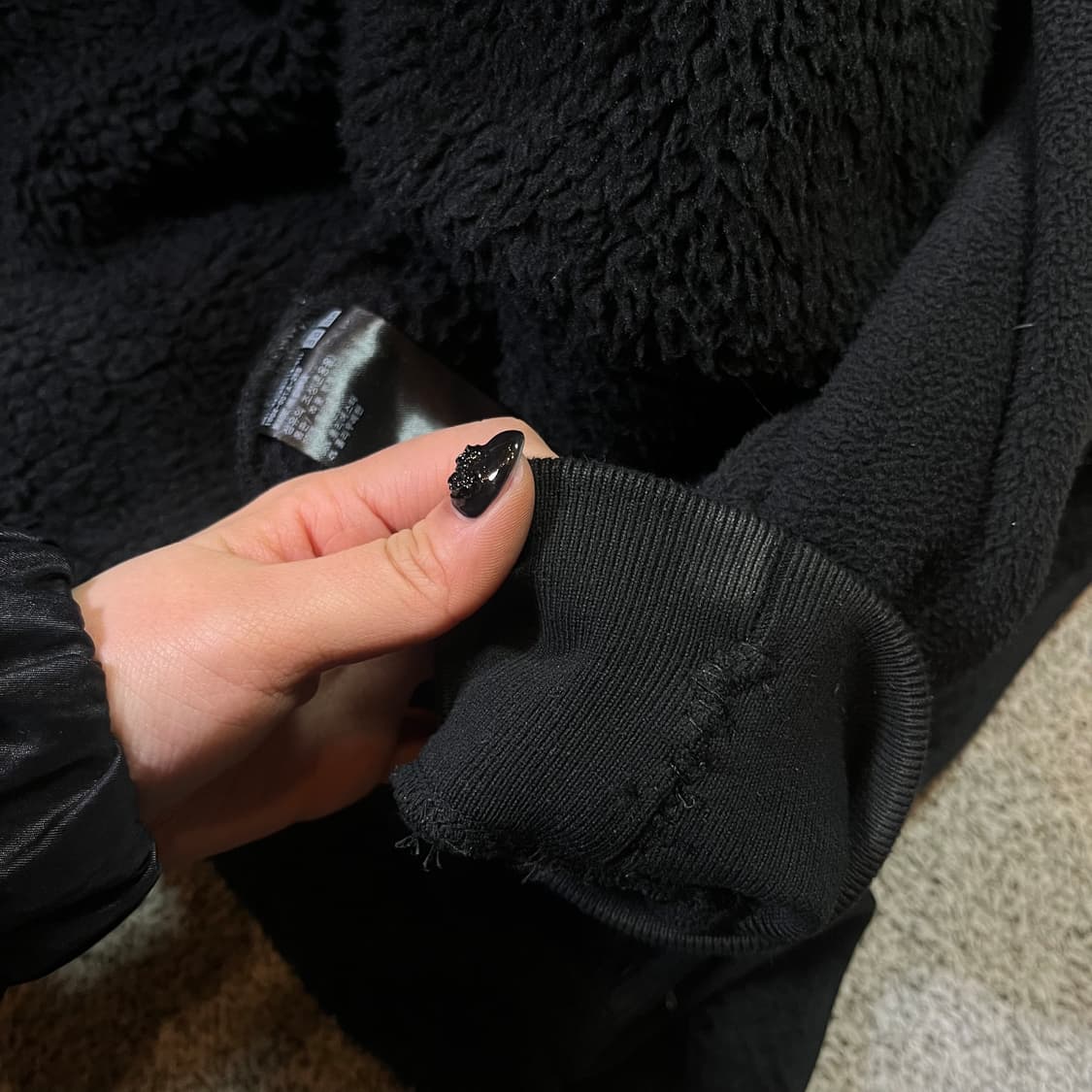 유니클로 x 화이트 마운티니어링 플리스 집업 자켓 상품이미지5