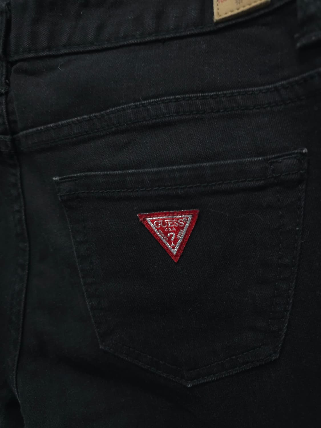 게스(GUESS) 슬림 스트레이트 블랙진 (여성28) 상품이미지7