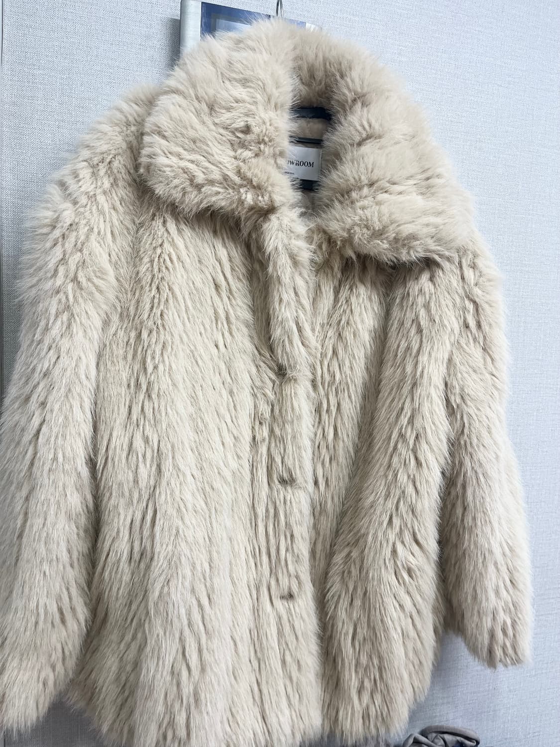 320쇼룸 퍼 자켓 베이지 상품이미지3