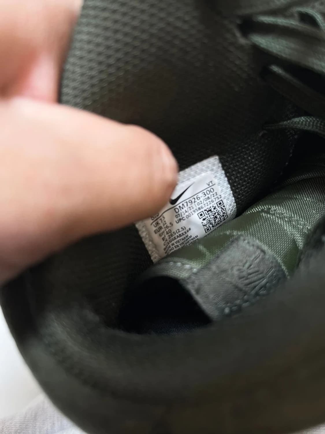 나이키 x 빌리 아일리시 에어포스 1 하이 Q1396 상품이미지8