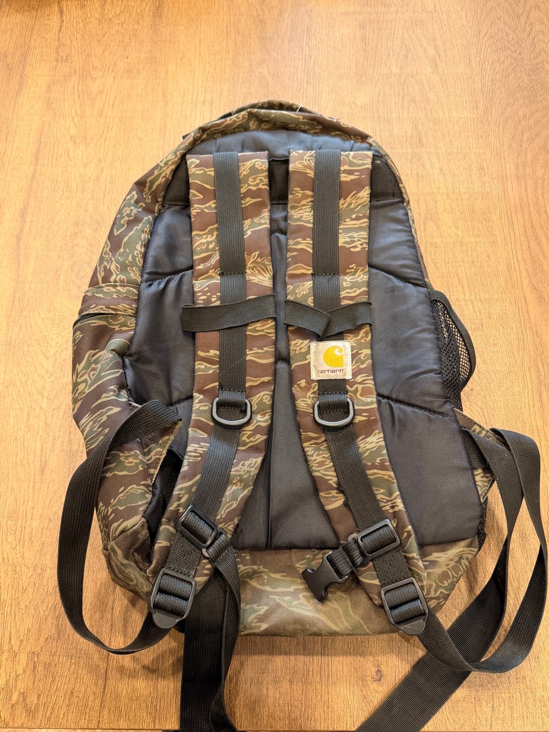 Carhartt WIP 칼하트윕 타이거카모 킥플립 백팩 상품이미지5