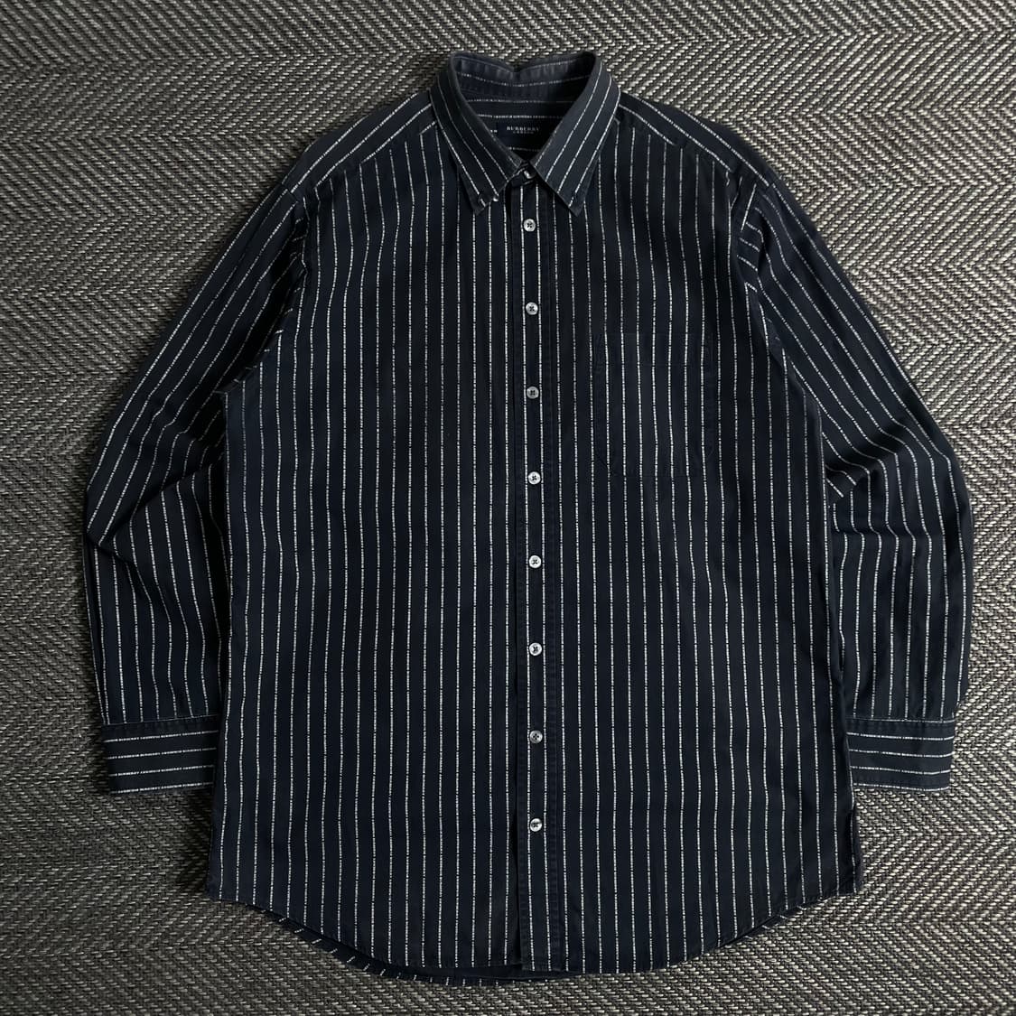 버버리 레터링 디테일 셔츠 y 3016 상품이미지2