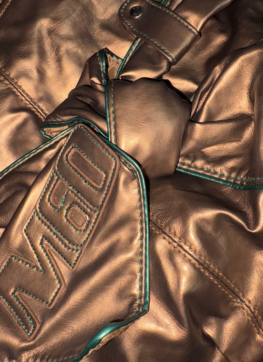 미스식스티 y2k 빅리본 메탈릭 브라운 토트백 상품이미지3