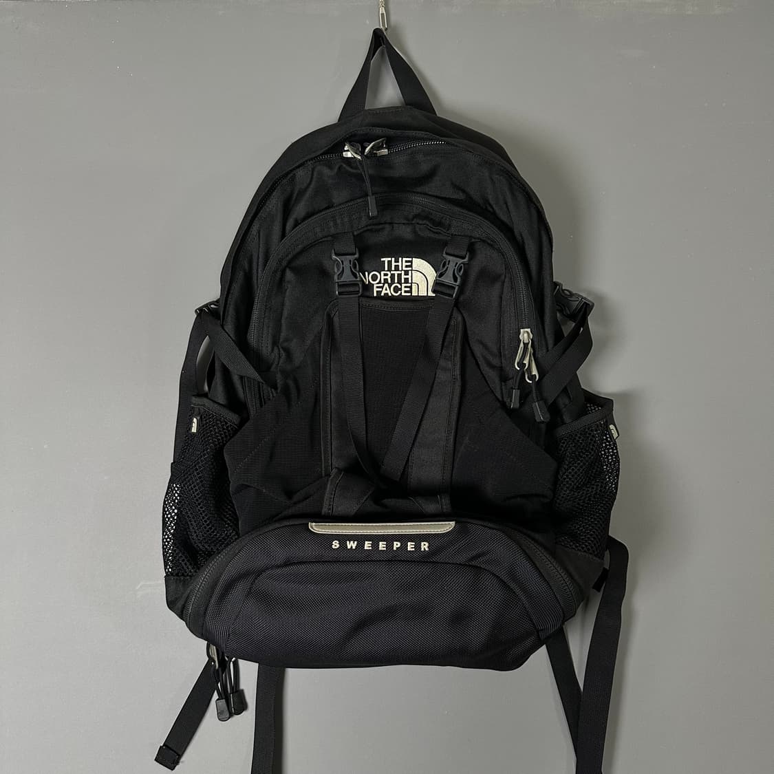 노스페이스 스위퍼 SWEEPER 백팩 가방 블랙  [013106] 상품이미지1