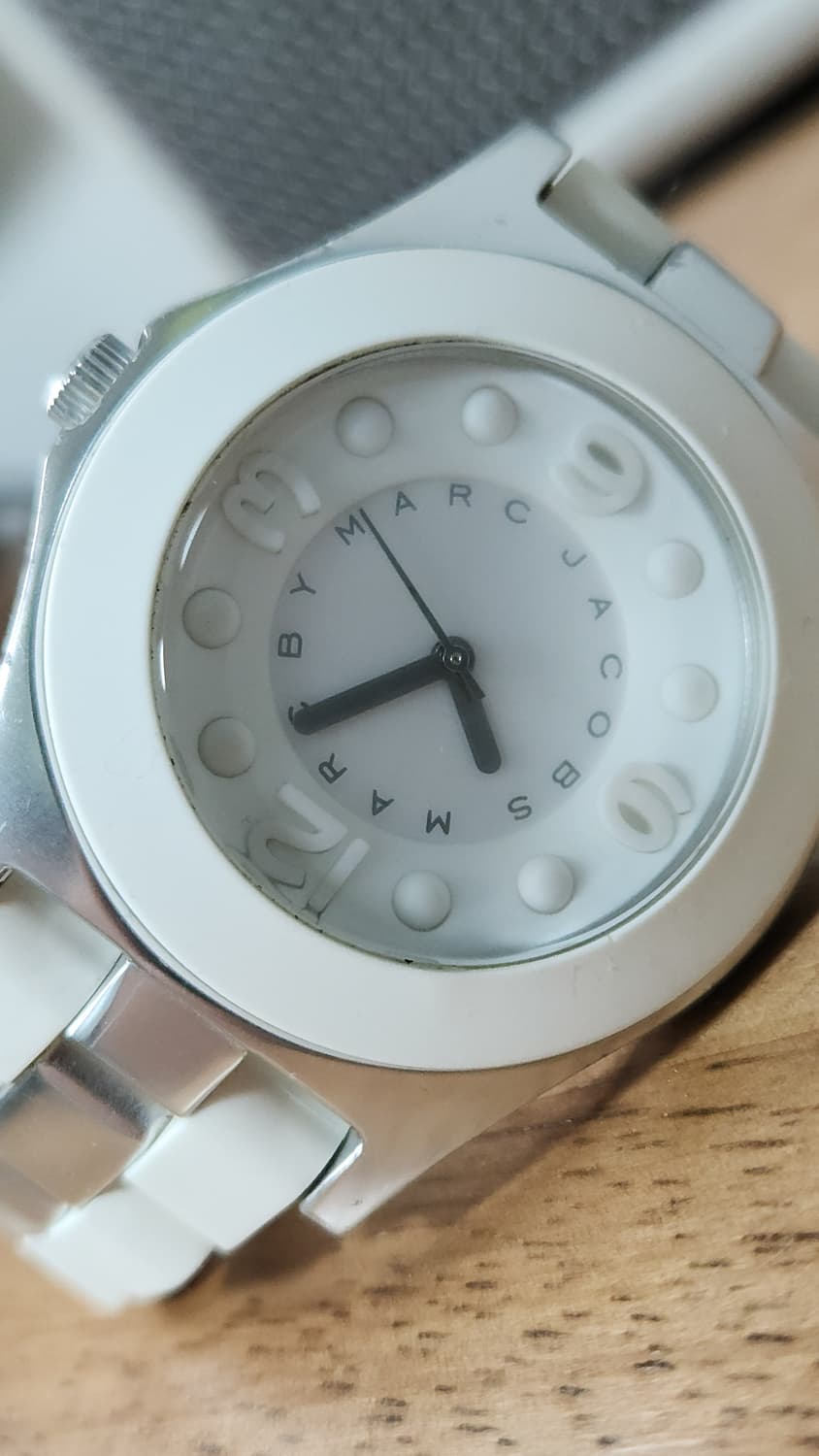 # Marc Jacobs 마크제이콥스 화이트 다이얼 명품시계 급처 상품이미지3