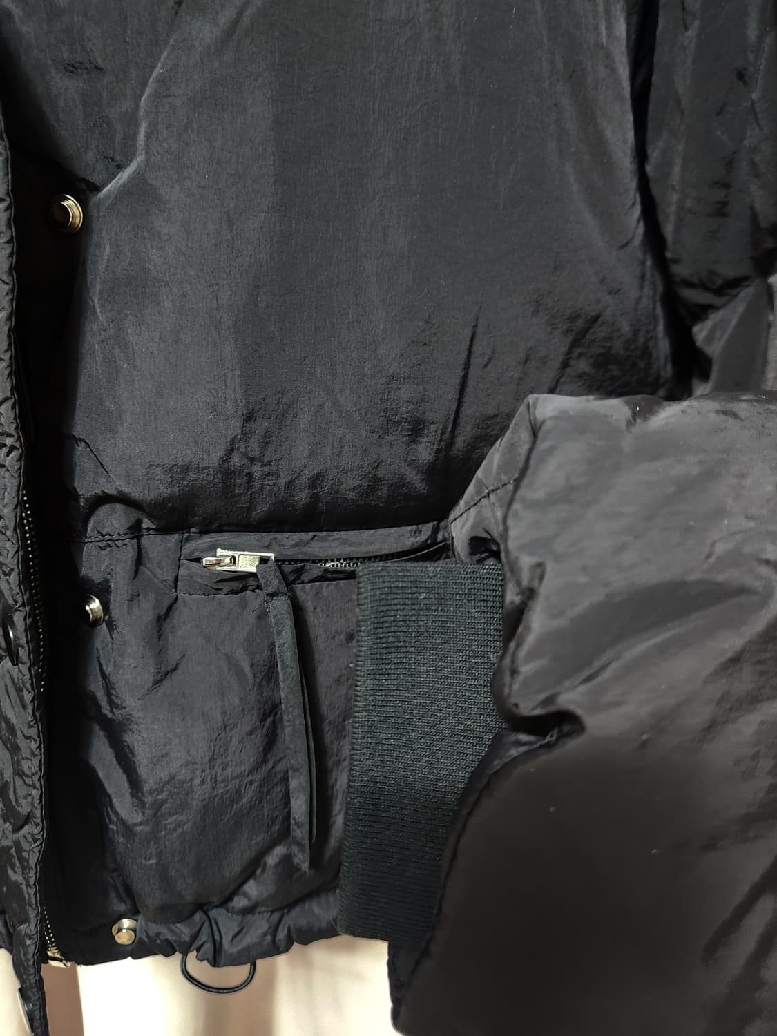 멜본드클레어 블랙 크롭 오리털패딩 점퍼 상품이미지5