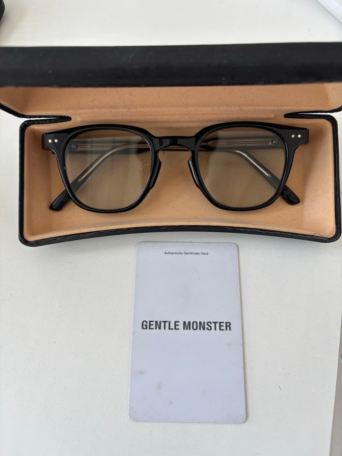 젠틀몬스터 안경 상품이미지1