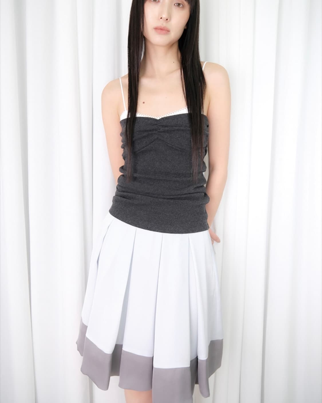 루즈슬립오버 레이어드 소프트 니트 캐미솔 *차콜 상품이미지2