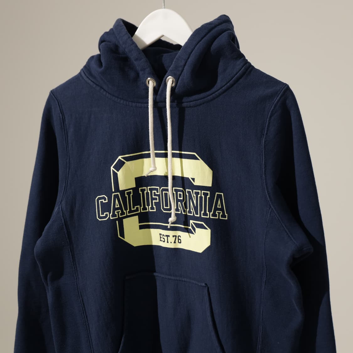 빔즈 리버스위브 그래픽 후드 스웻 상품이미지3