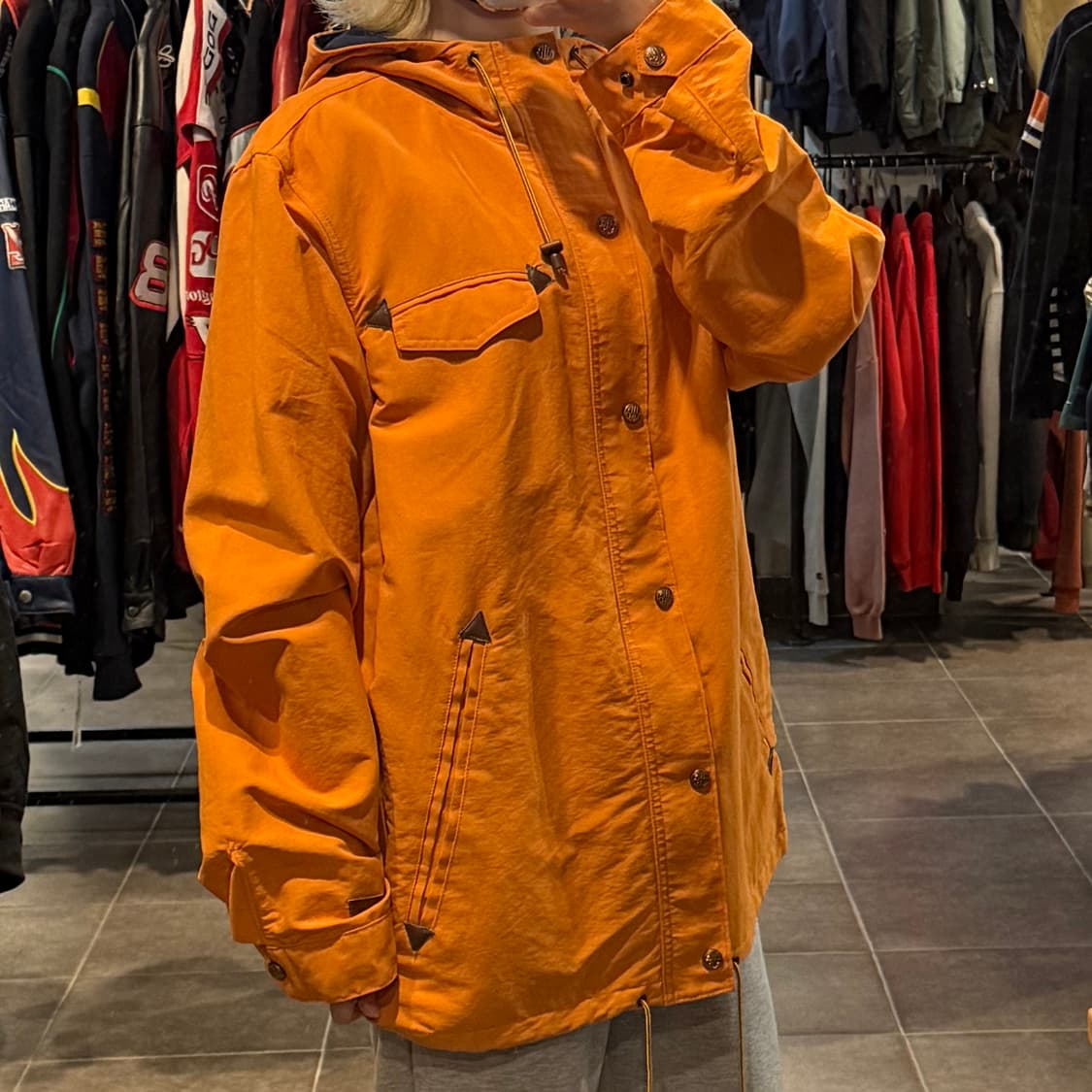 [NO.9 ]Levi’s 오렌지 후드 바람막이 상품이미지3