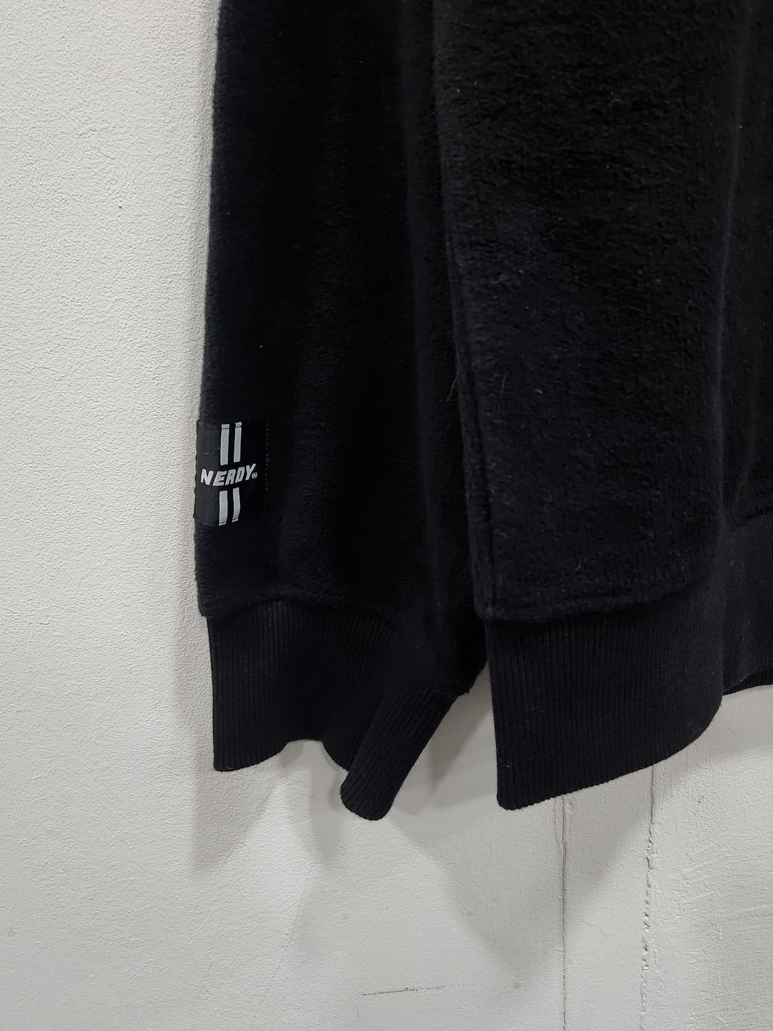 널디 겉감 부들부들 재질의 맨투맨 여성 S~M사이즈 오버핏 상품이미지3