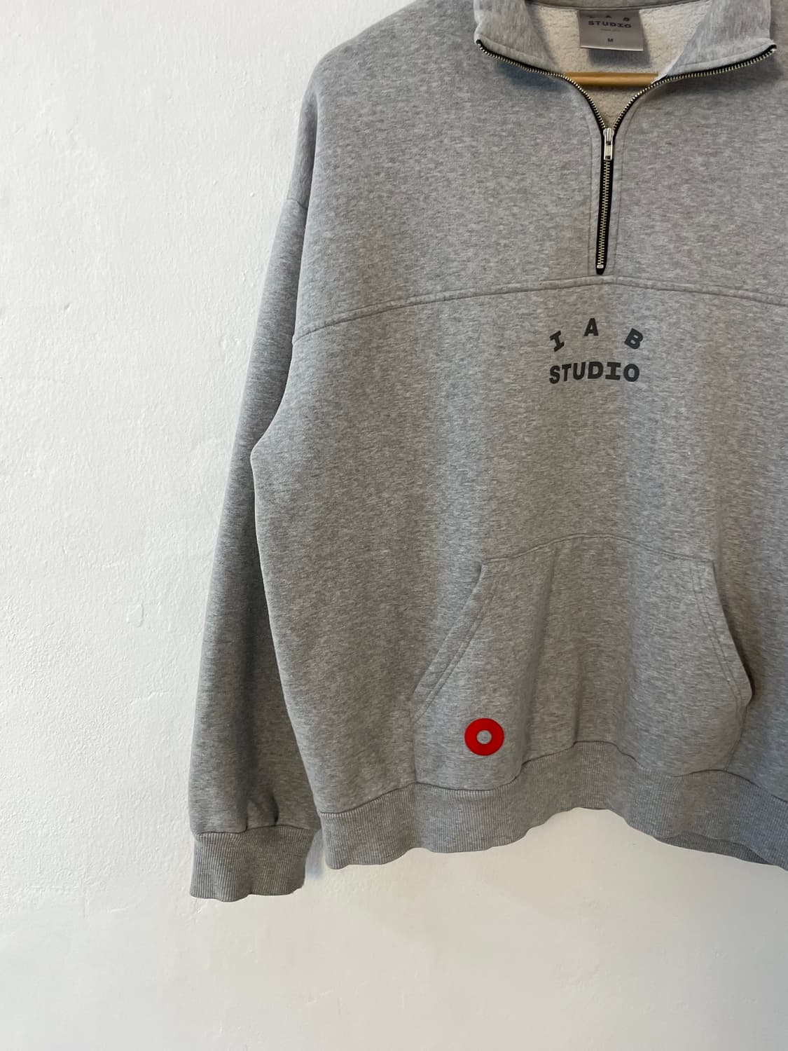 IAB 스튜디오 반집업 맨투맨  상품이미지3