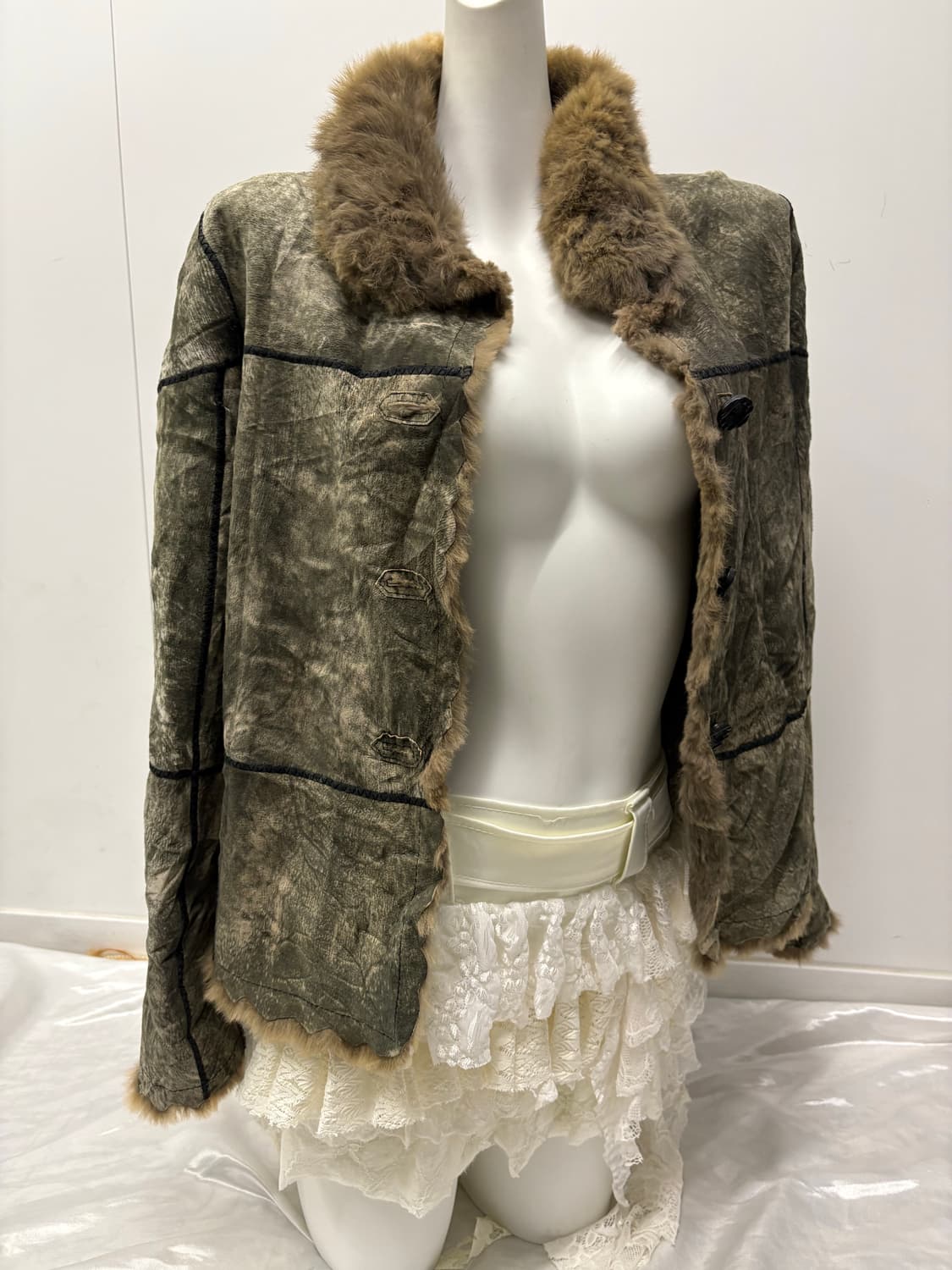 레빗퍼 무스탕 상품이미지2