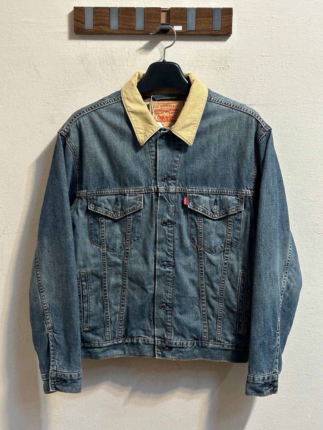 리바이스 70518 코듀로이 카라 트러커 자켓 상품이미지1