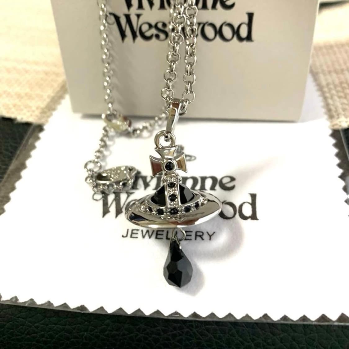 비비안웨스트우드 아카이브 블랙 원석 3d orb 드롭팬던트 목걸이 상품이미지2